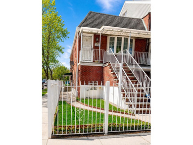 A duplex residence located in the prime center of Flushing. Each - photo 3