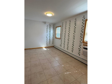 A duplex residence located in the prime center of Flushing. Each - photo 6