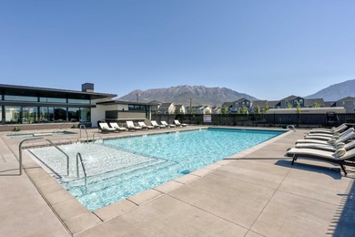 This modern 18-unit, Class A apartment building in rapidly - photo 12