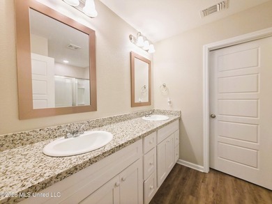 This beautiful home in Gulfport is designed for both style and - photo 19