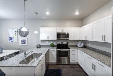 This modern 18-unit, Class A apartment building in rapidly - photo 19