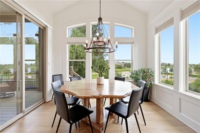 RARE OPPORTUNITY & PREMIER LOCATION! This stunning four-bedroom - photo 26