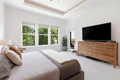 RARE OPPORTUNITY & PREMIER LOCATION! This stunning four-bedroom - photo 30