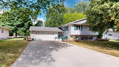 Come and check out this completely move in ready home nestled on - photo 1