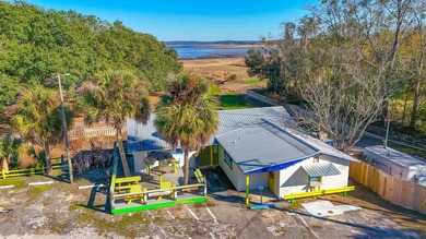 Turn-key waterfront restaurant opportunity on Lake Jackson. This - photo 2