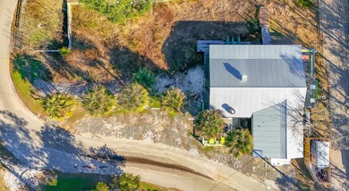 Turn-key waterfront restaurant opportunity on Lake Jackson. This - photo 4