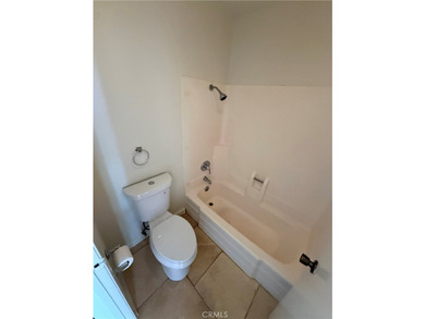 Beautifully Updated 2-Bedroom Condo in Prime Santa Ana Location - photo 15