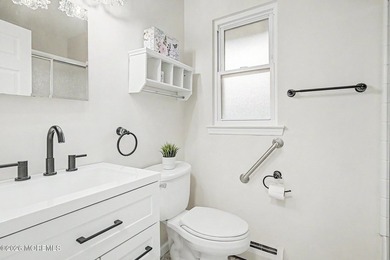 THIS HOME IS STUNNING!! EVERYTHING IS BRAND NEW AND ABSOLUTELY - photo 18