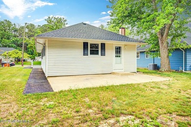 THIS HOME IS STUNNING!! EVERYTHING IS BRAND NEW AND ABSOLUTELY - photo 30