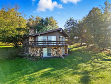 Lakefront, Golf course - Lake Home For Sale in Quaker City, Ohio