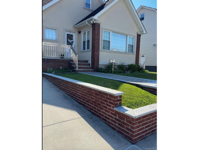 Move-in ready 2 family. walk to LIRR, Bus,shops and houses of - photo 2