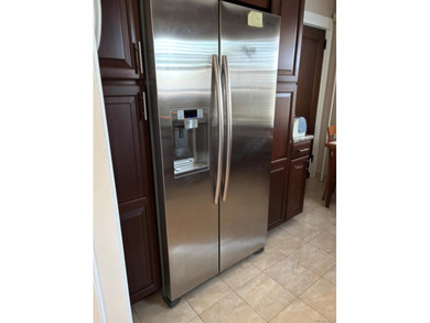 Move-in ready 2 family. walk to LIRR, Bus,shops and houses of - photo 3