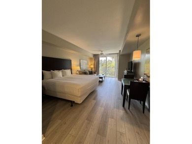 Experience the epitome of coastal luxury in this stunning - photo 3