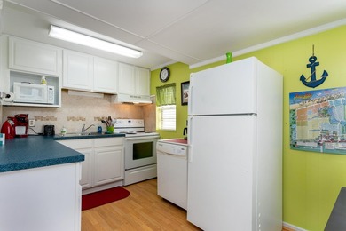Cozy 2BR/1BA conversion located within the prestigious and - photo 13