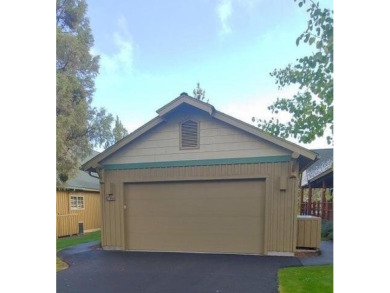 Lake Home For Sale in Klamath Falls, Oregon