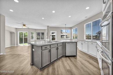 Welcome to executive living in the sought-after Copper Hills - photo 31