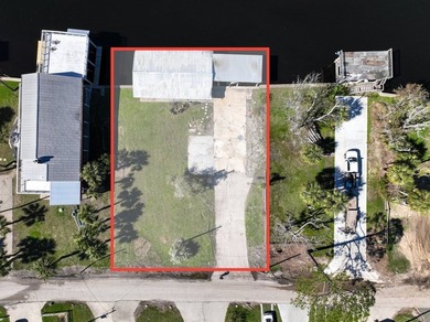 Waterfront Paradise in Suwannee, Florida! Discover two prime - photo 2