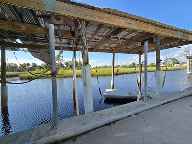 Waterfront Paradise in Suwannee, Florida! Discover two prime - photo 9