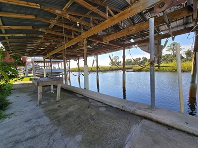 Waterfront Paradise in Suwannee, Florida! Discover two prime - photo 10