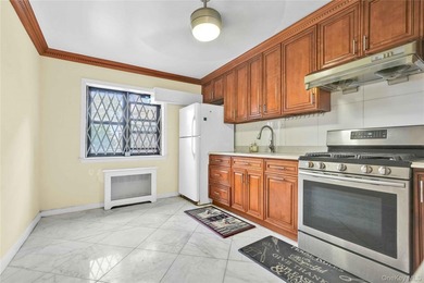 Welcome to Linden Towers Co-op in the heart of North Flushing! - photo 15