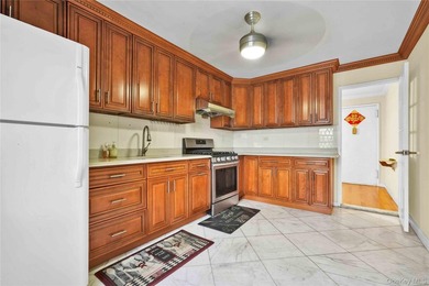 Welcome to Linden Towers Co-op in the heart of North Flushing! - photo 16
