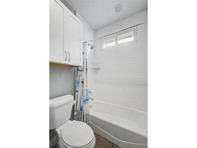 Distinctive features and thoughtful design set this Rockport - photo 20