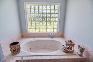 Welcome to this beautifully maintained 3-bedroom, 2-bath home - photo 21