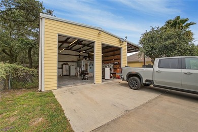 Distinctive features and thoughtful design set this Rockport - photo 23