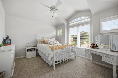 Unwind and take in the sweeping views and exceptional lifestyle - photo 32