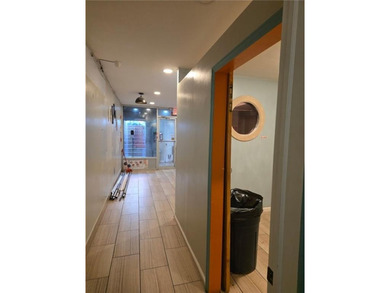 Prime Location in Sunset Park, Busy high traffic area newly - photo 7