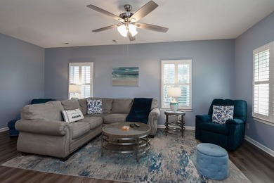 Nice two bedroom, two bath Canterbury Court condo located on a - photo 17