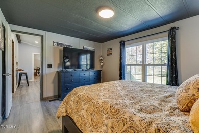 Welcome to your own private retreat just minutes from South - photo 18