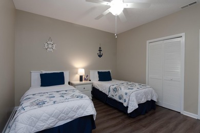 Nice two bedroom, two bath Canterbury Court condo located on a - photo 32