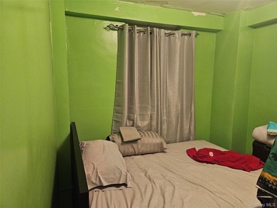 Spacious 1 Bedroom Apartment in a High-rise Co-op building - photo 8