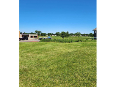 Golf Course Lot! Rare opportunity to build your dream home in - photo 1
