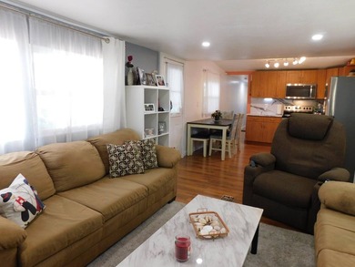 This charming, move-in ready home is the perfect tropical - photo 12