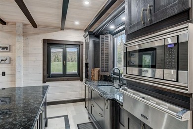 Discover a remarkable custom-crafted HONKA style mountain - photo 12