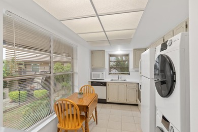 Welcome to The Palms Villas in Palm Greens in Delray Beach. This - photo 4