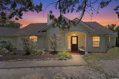 Welcome to 136 Lakeridge Loop! Tucked away on a pristine - photo 3