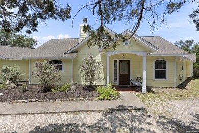 Welcome to 136 Lakeridge Loop! Tucked away on a pristine - photo 4