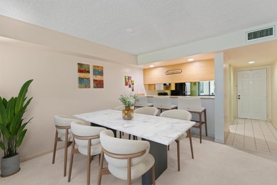 Spacious 2 bed, 2 bath condo in the sought-after Village Blvd - photo 4