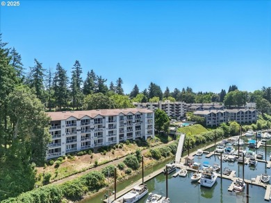 Lake Condo For Sale in Portland, Oregon