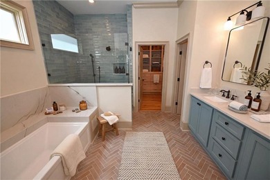 Enjoy one of Auburn's most popular neighborhoods! Beautifully - photo 11