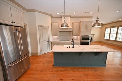 Enjoy one of Auburn's most popular neighborhoods! Beautifully - photo 17