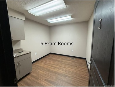 Prime Commercial Opportunity with Residential Living in Mountain - photo 18