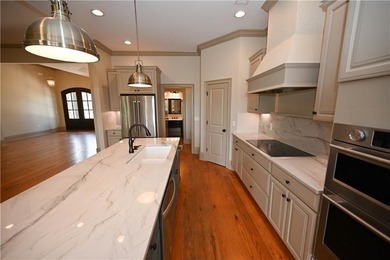 Enjoy one of Auburn's most popular neighborhoods! Beautifully - photo 19