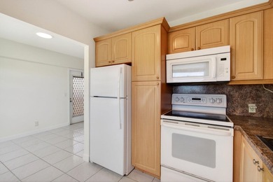 Located on the third and top floor with no neighbors above and - photo 21