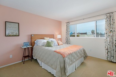 $50,000 Price Adjustment. Stunning light-filled, renovated end - photo 24