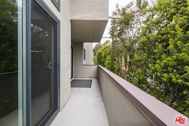 $50,000 Price Adjustment. Stunning light-filled, renovated end - photo 29