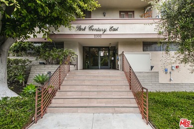 $50,000 Price Adjustment. Stunning light-filled, renovated end - photo 30